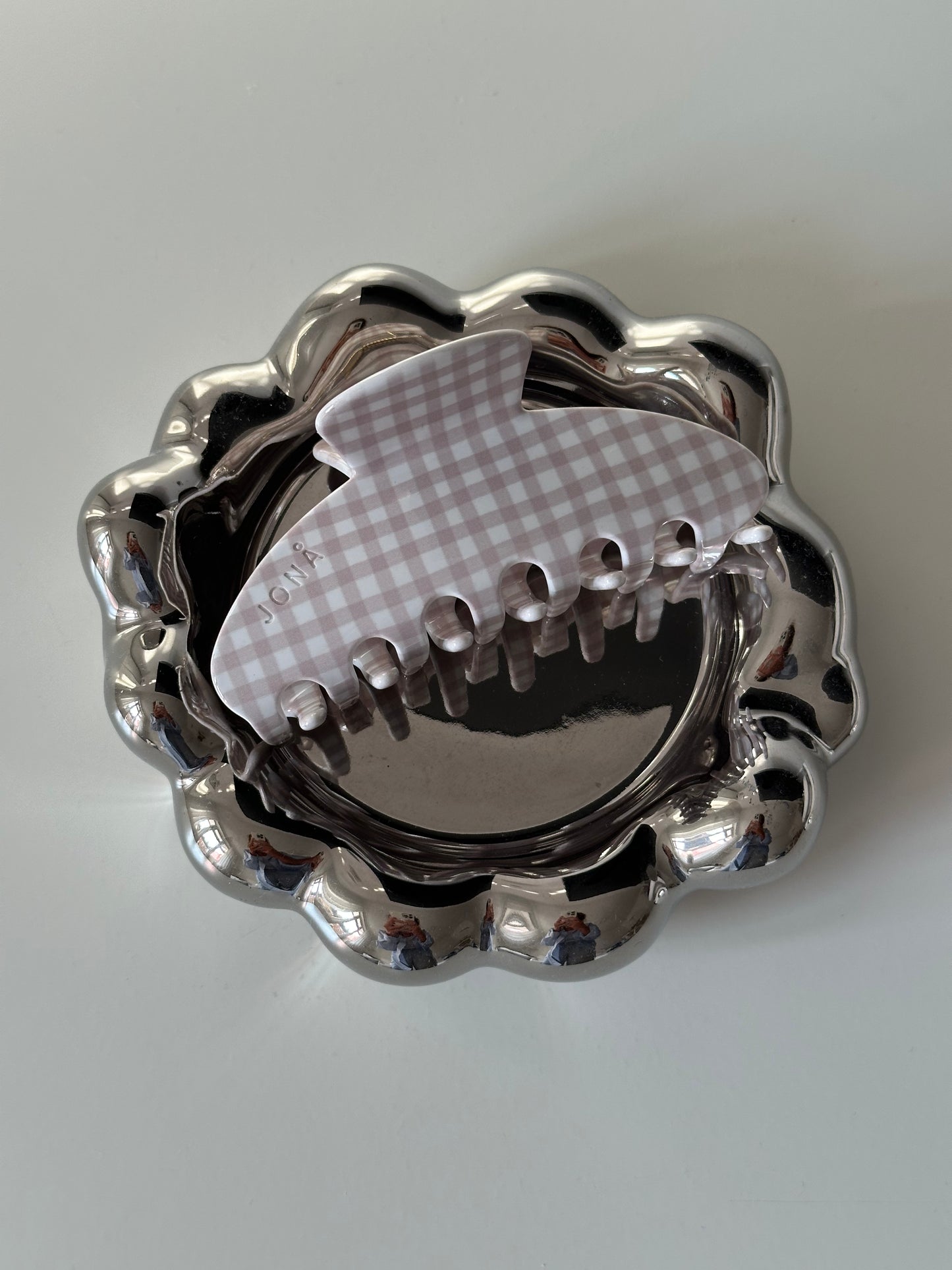 beige gingham