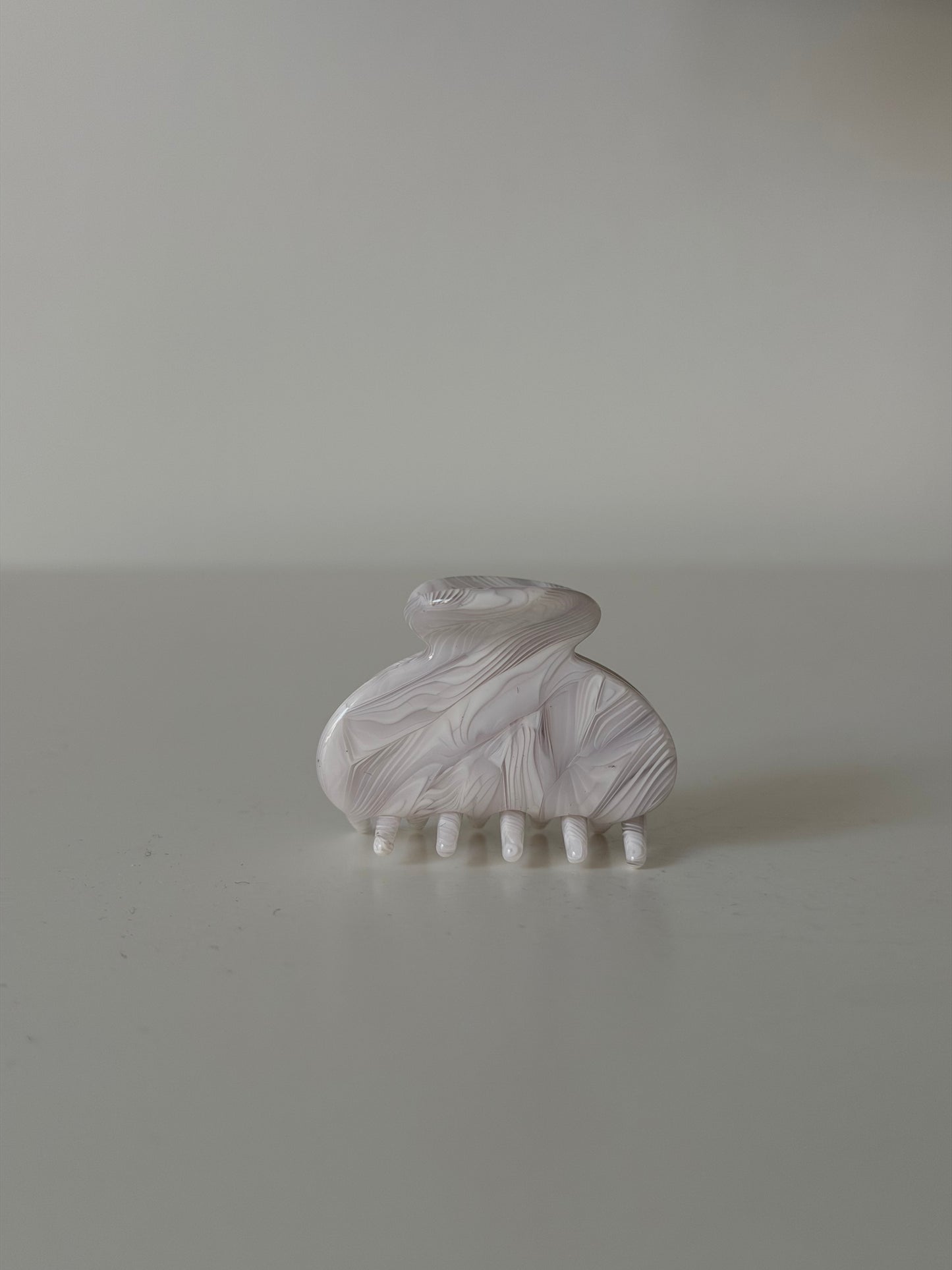white swirl