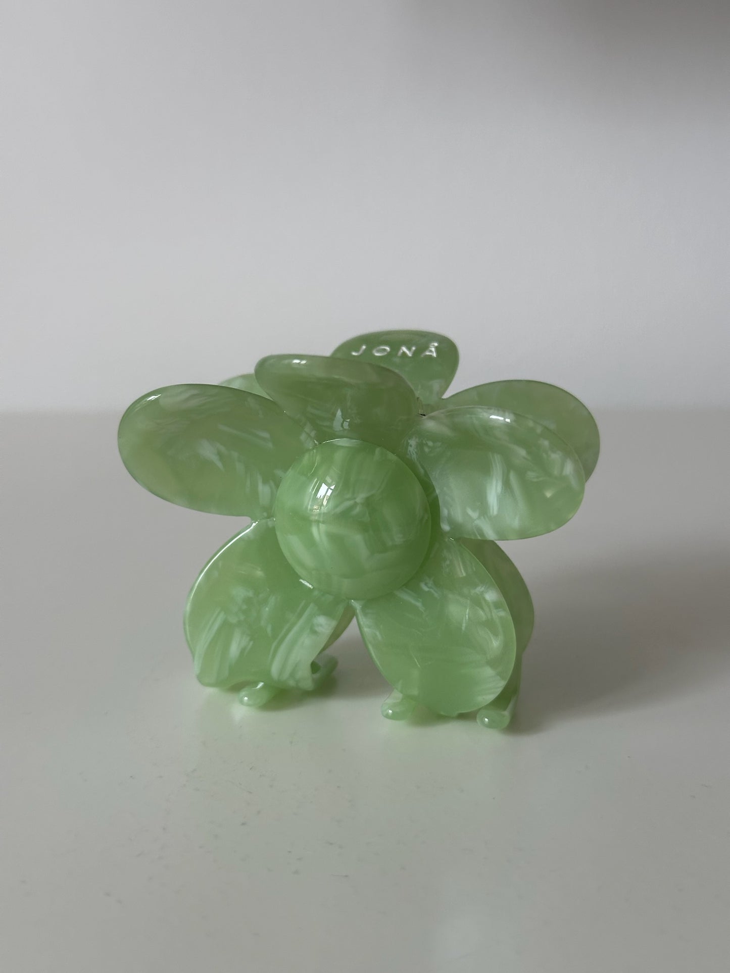 apple green