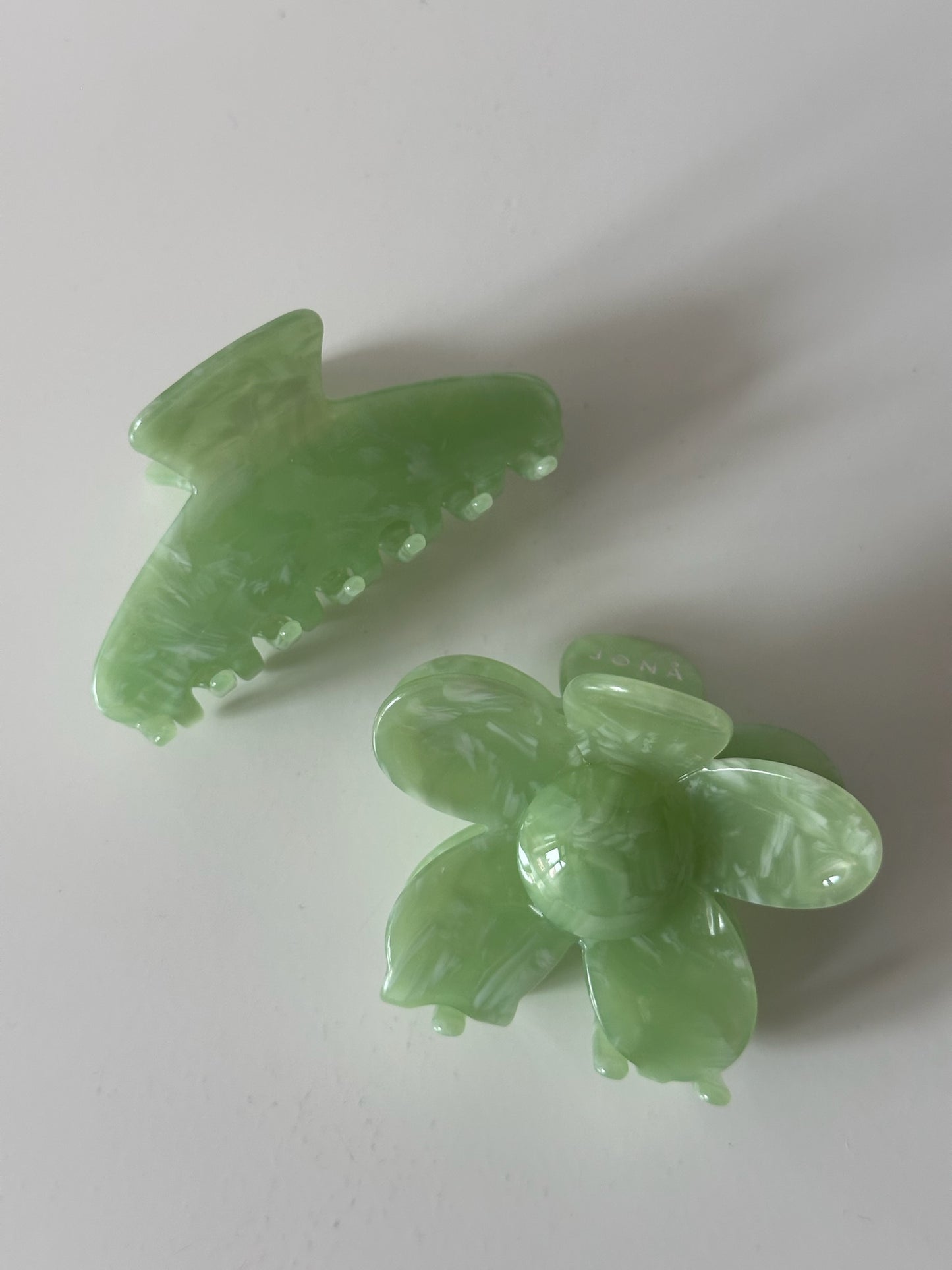 apple green