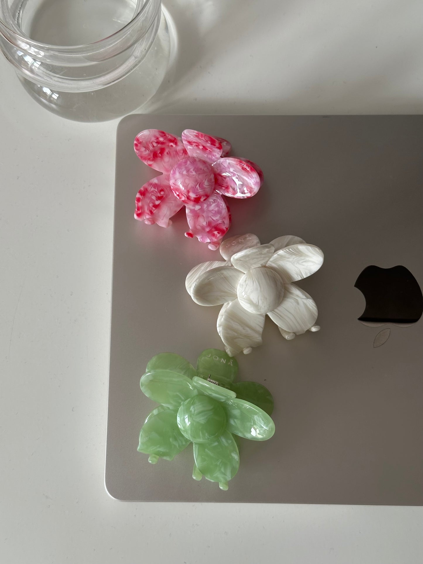 apple green