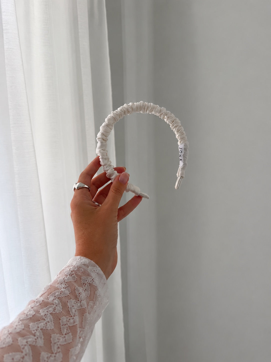 HAARREIF in white