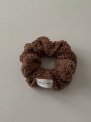 EVERYDAY SCRUNCHIE brown teddy