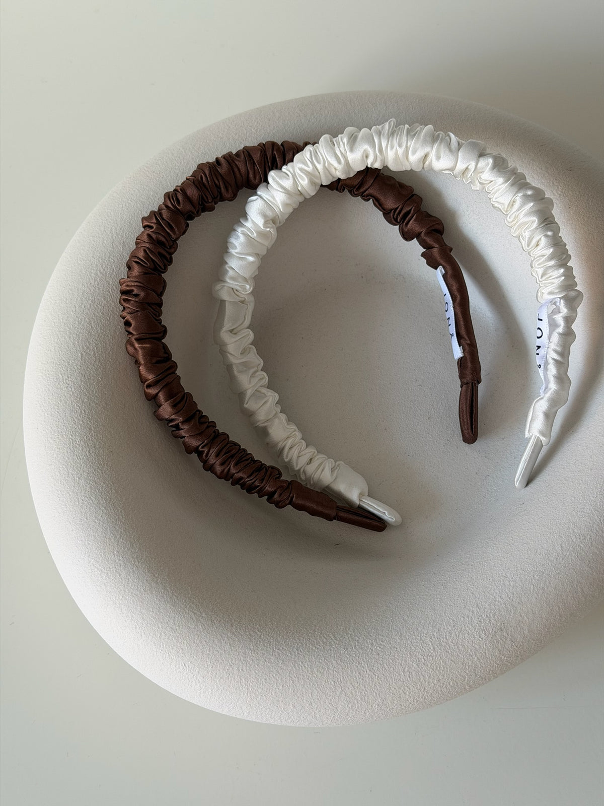 HAARREIF in white