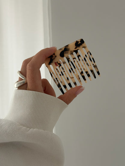 FRENCH COMB