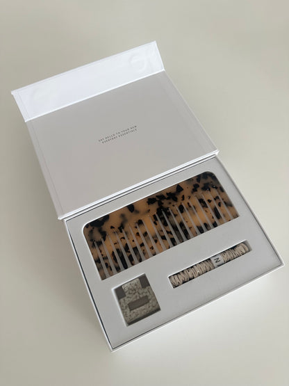 ESSENTIALS GIFT BUNDLE