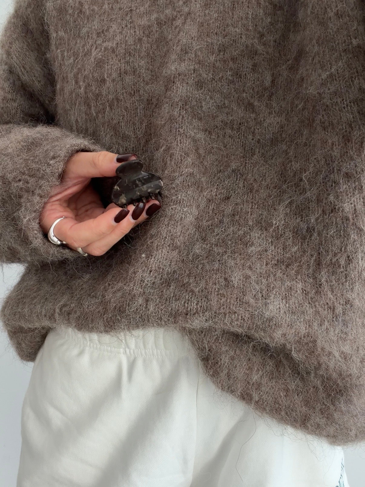 EMI CLIP in espresso