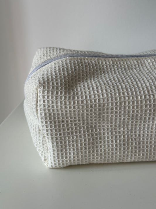 WAFFLE MAKE-UP BAG