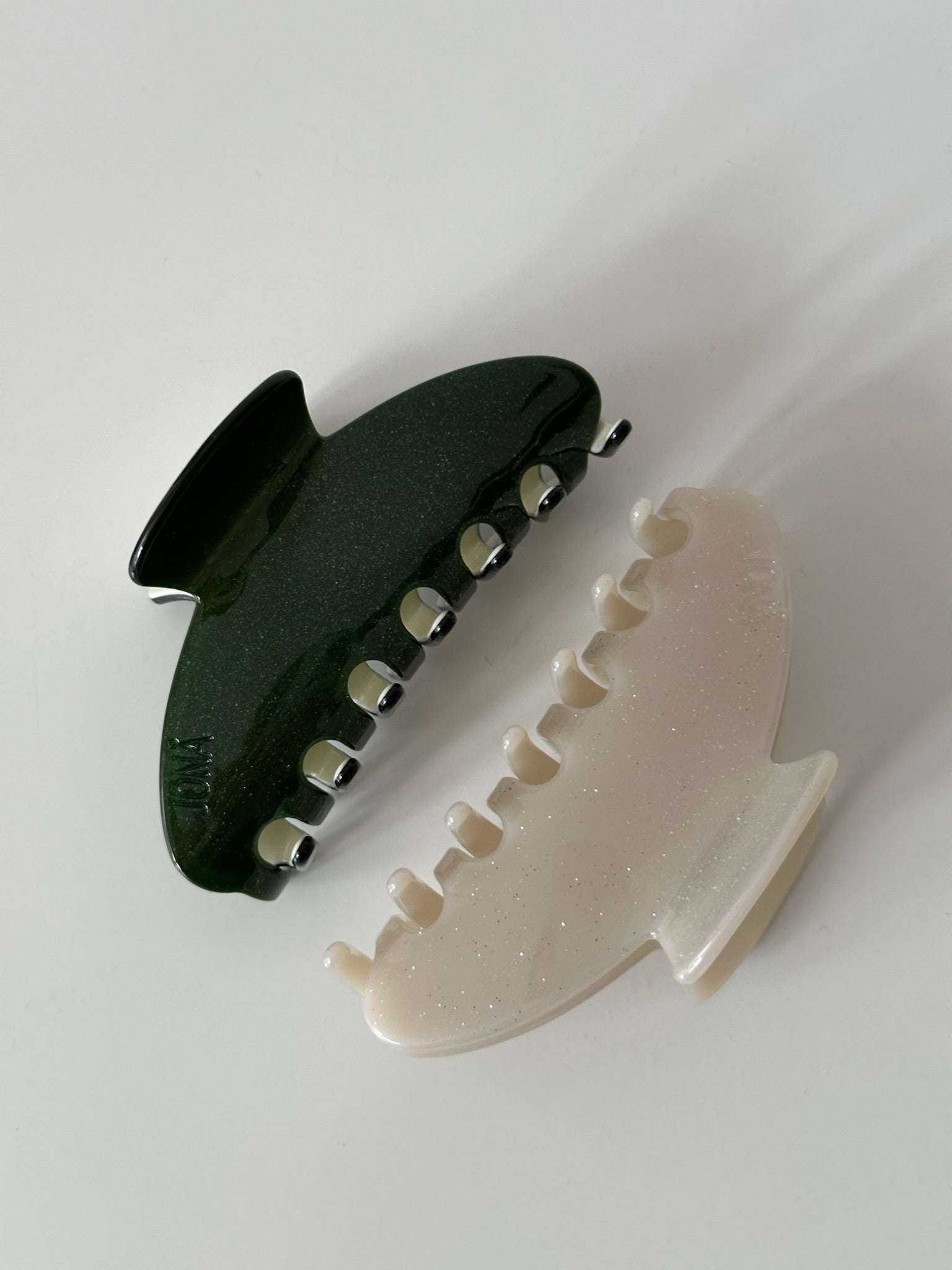 MATILDA CLIP in golden glitter