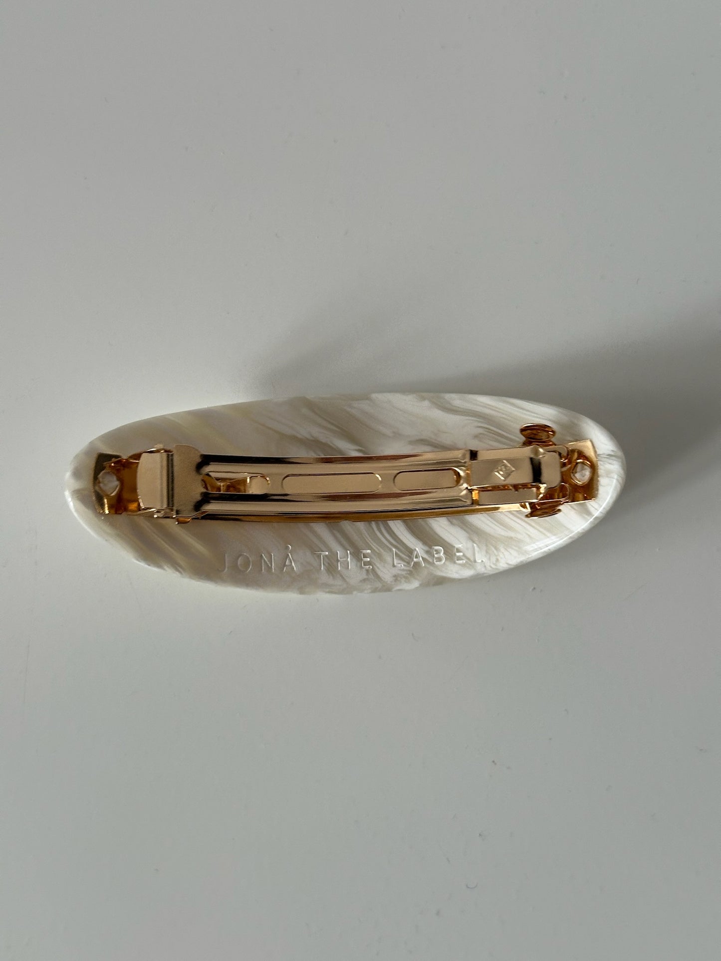 BARRETTE CLIP in beige swirl