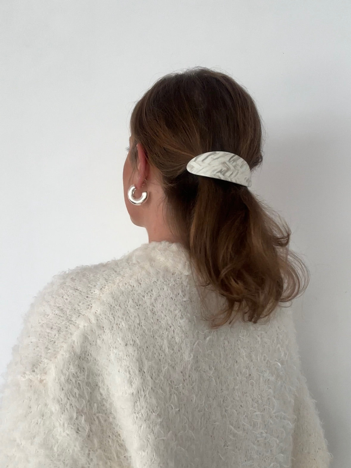 BARRETTE CLIP in beige swirl