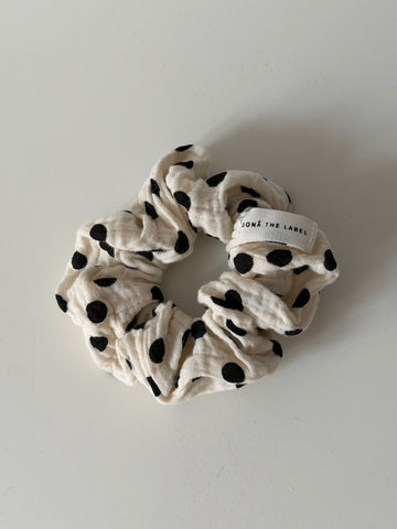 EVERYDAY SCRUNCHIE polka dots