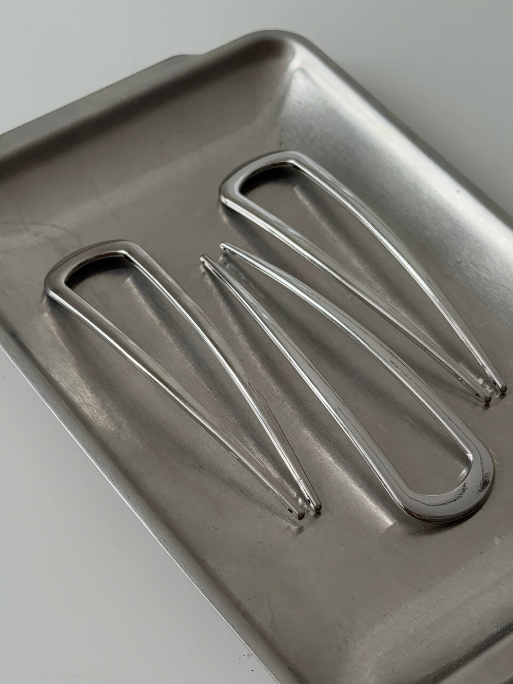 U-PIN in shiny silver