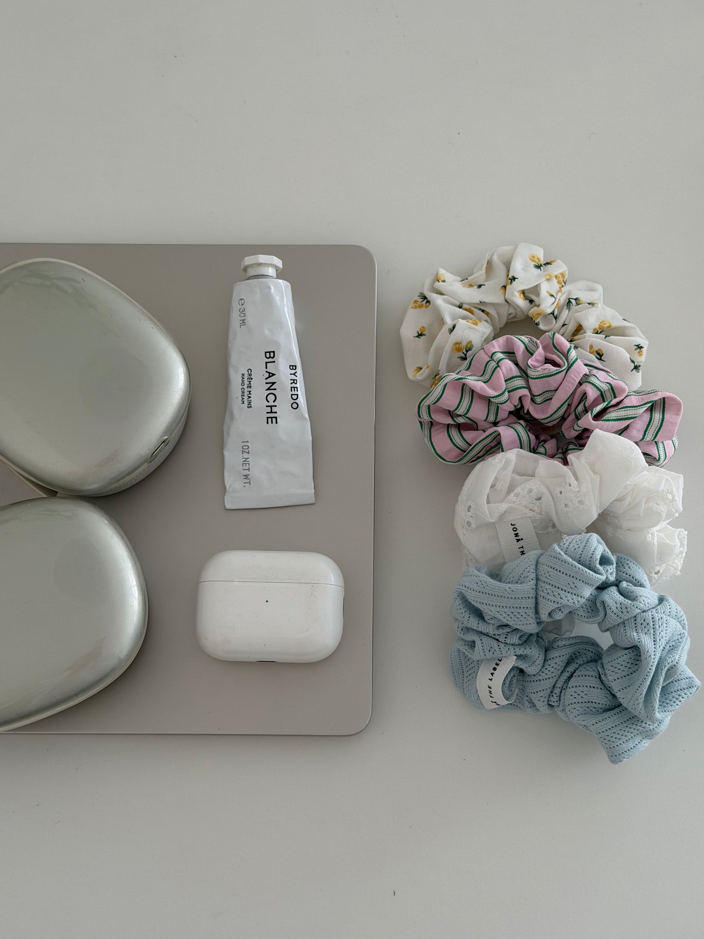EVERYDAY SCRUNCHIES in ivory bloom