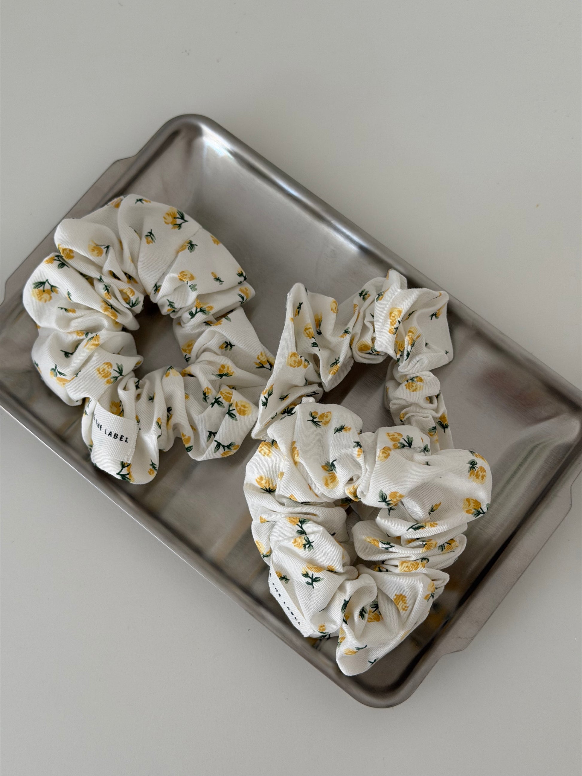  yellow porcelain