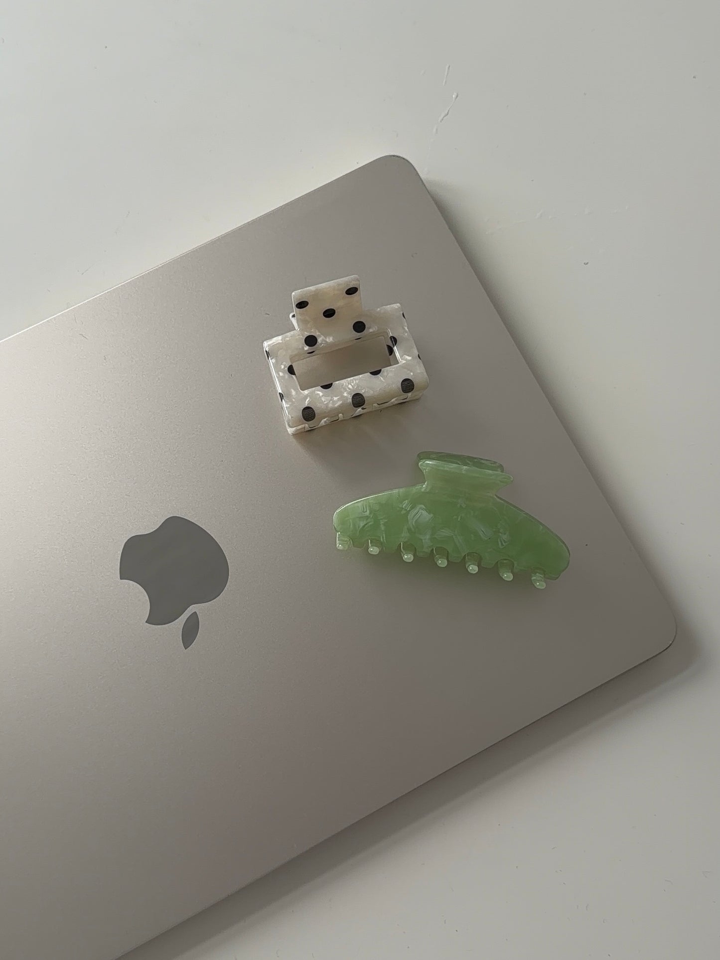 apple green